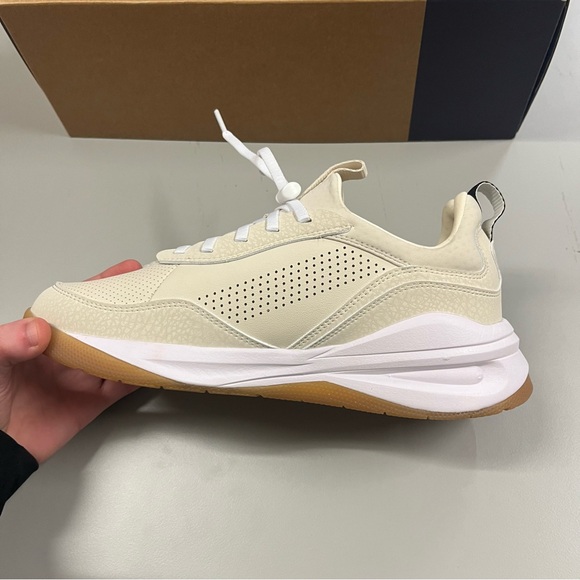 NIB Clove Strada Sneaker In Sand And White Multi Sizes - Picture 6 of 15